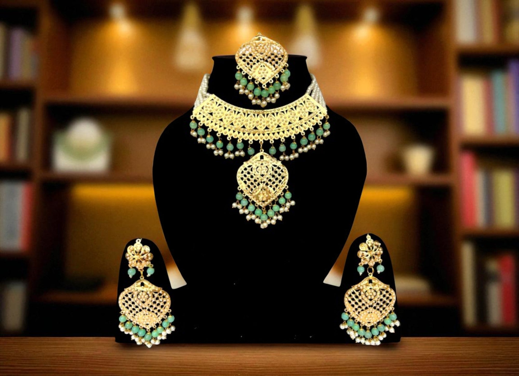 The Princess Jadau Jewellery Set : Pale Green